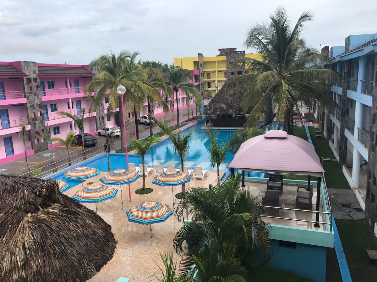 Miami Inn Нуэво-Вальярта Экстерьер фото